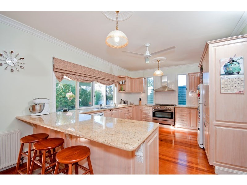 42 Barry Street, Birregurra VIC 3242