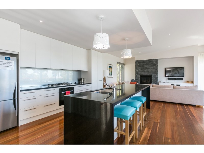 24A Toorak Terrace, Lorne VIC 3232