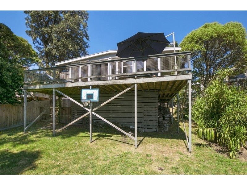 15 Moorhouse Street, Lorne VIC 3232