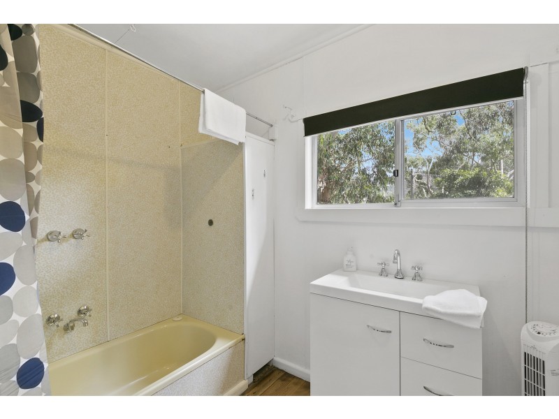 22 McRae Road, Wye River VIC 3221