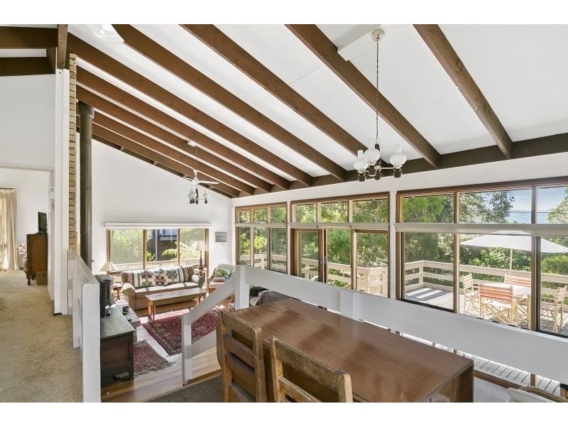 32 Charles Street, Lorne VIC 3232