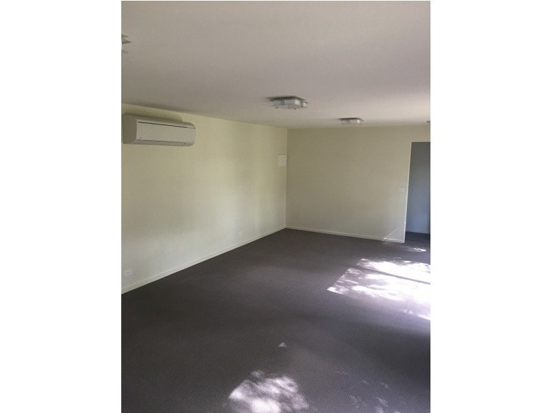 2/2-15 Hopetoun Terrace, Lorne VIC 3232