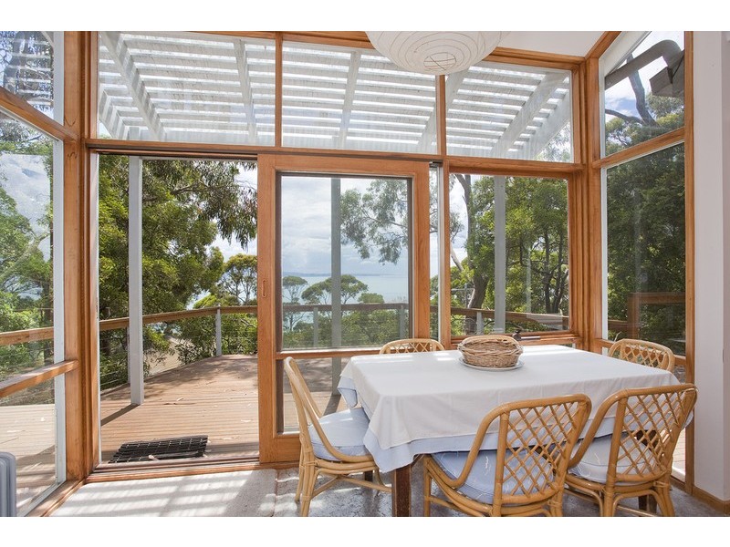 8 Wallace Street, Lorne VIC 3232