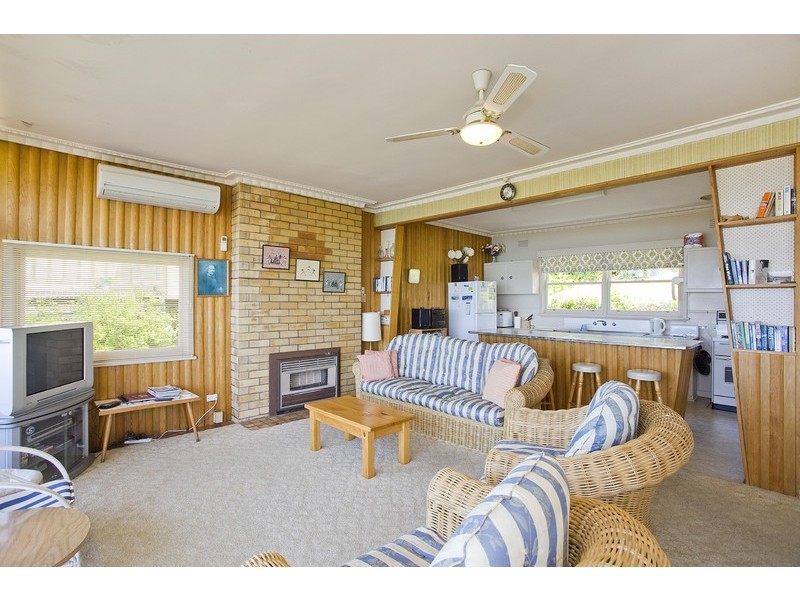 81 Hall Street, Lorne VIC 3232