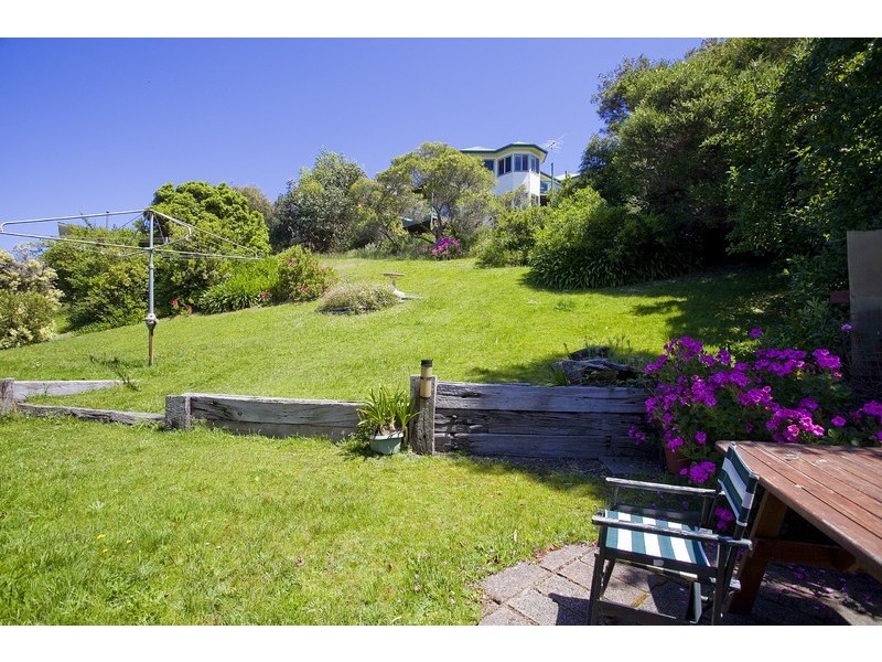 81 Hall Street, Lorne VIC 3232