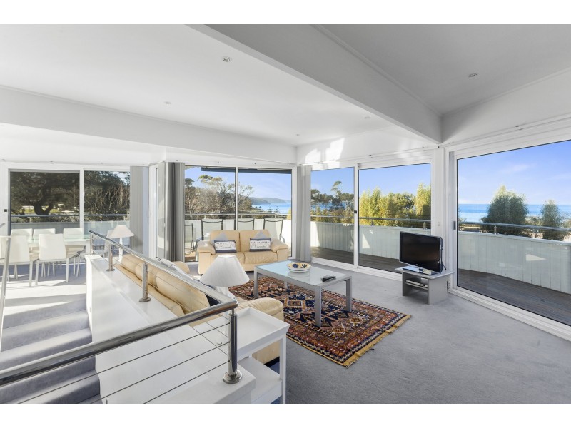 2 Fern Avenue, Lorne VIC 3232