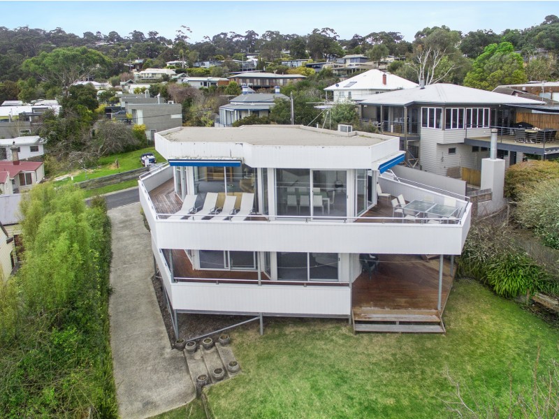 2 Fern Avenue, Lorne VIC 3232