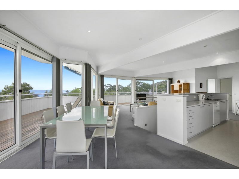 2 Fern Avenue, Lorne VIC 3232