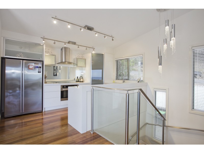 7 Waverley Avenue, Lorne VIC 3232