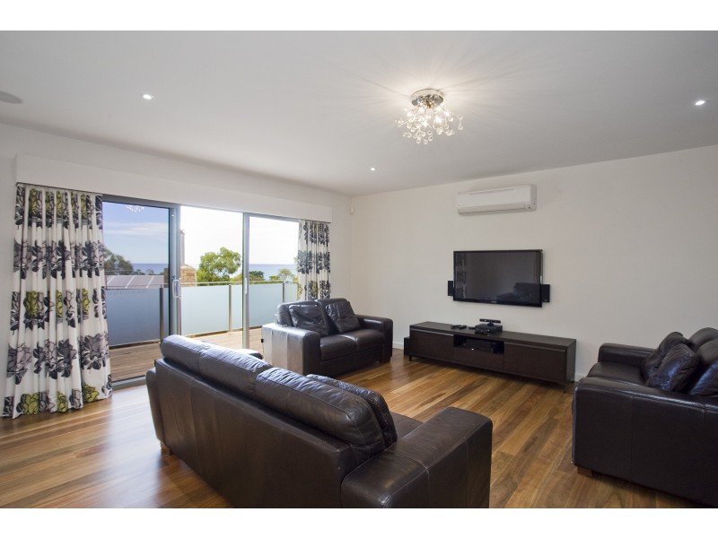 7 Waverley Avenue, Lorne VIC 3232