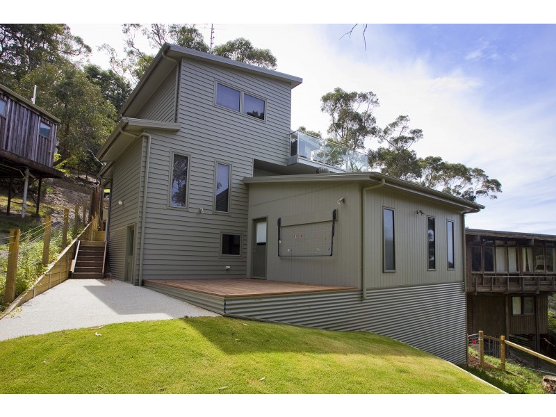 7 Waverley Avenue, Lorne VIC 3232