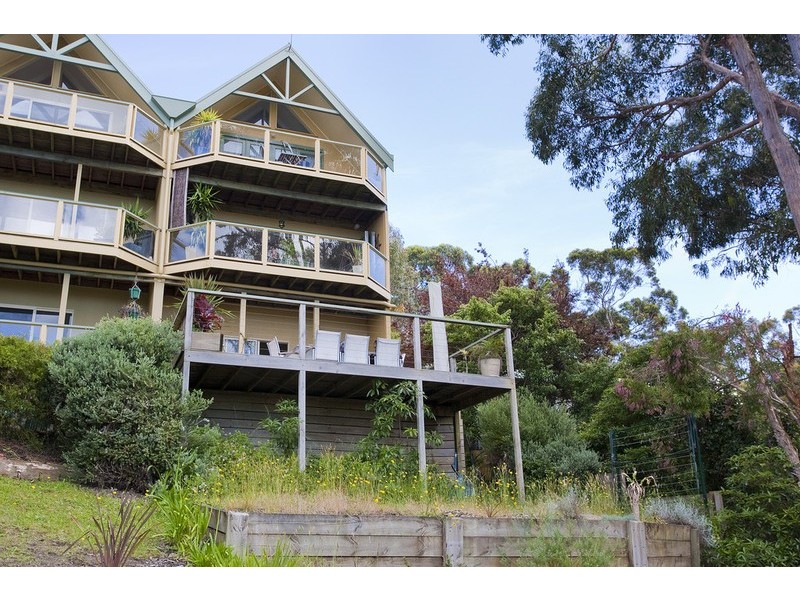 6A Fernleigh Terrace, Lorne VIC 3232