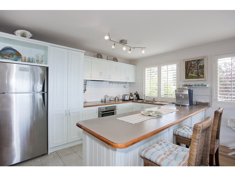 6A Fernleigh Terrace, Lorne VIC 3232