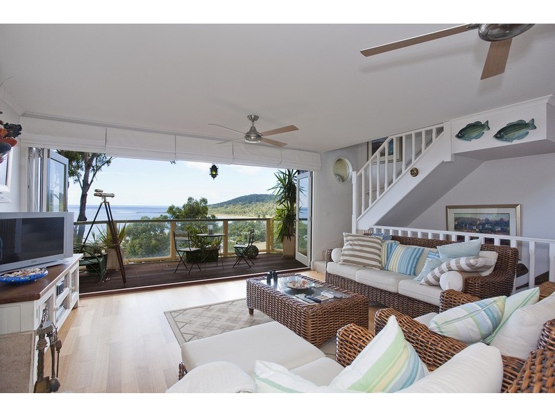 6A Fernleigh Terrace, Lorne VIC 3232