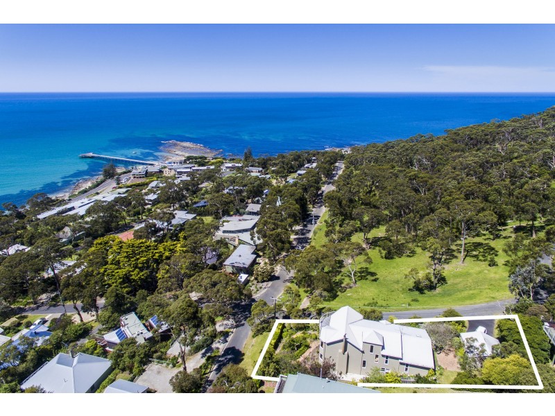 68 Charles Street, Lorne VIC 3232