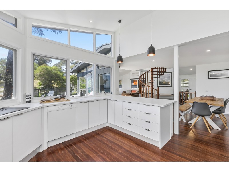23 Toorak Terrace, Lorne VIC 3232