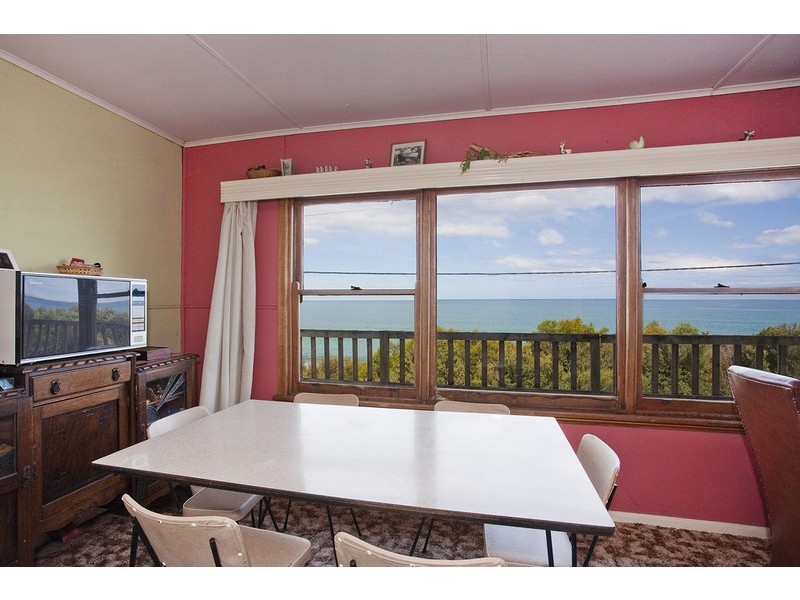 79 Hall Street, Lorne VIC 3232