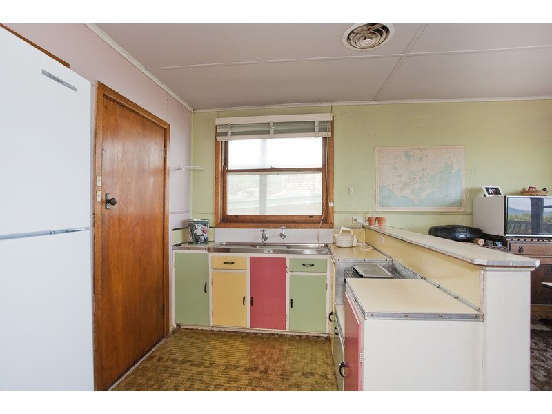 79 Hall Street, Lorne VIC 3232