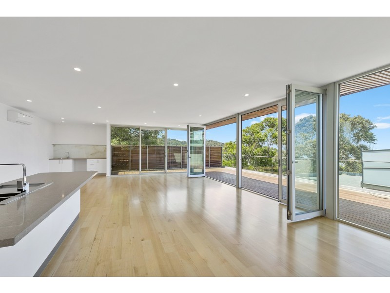 1/8 Hopetoun Terrace, Lorne VIC 3232