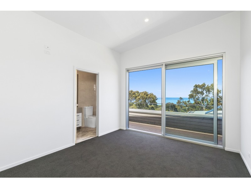 1/8 Hopetoun Terrace, Lorne VIC 3232