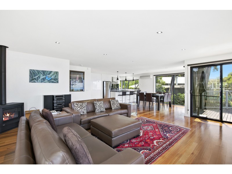 3/26 Hopetoun Terrace, Lorne VIC 3232
