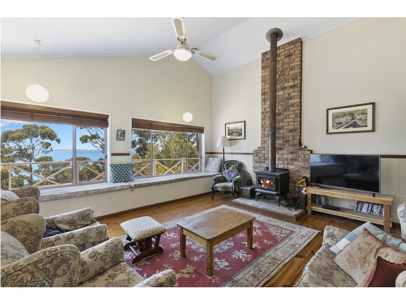 51 Charles Street, Lorne VIC 3232