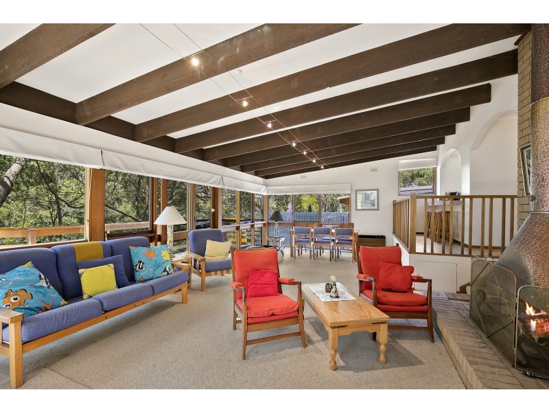 18 Richardson Boulevard, Lorne VIC 3232