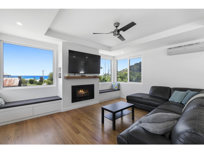 19 Sarsfield Street, Separation Creek VIC 3221