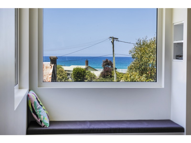 19 Sarsfield Street, Separation Creek VIC 3221