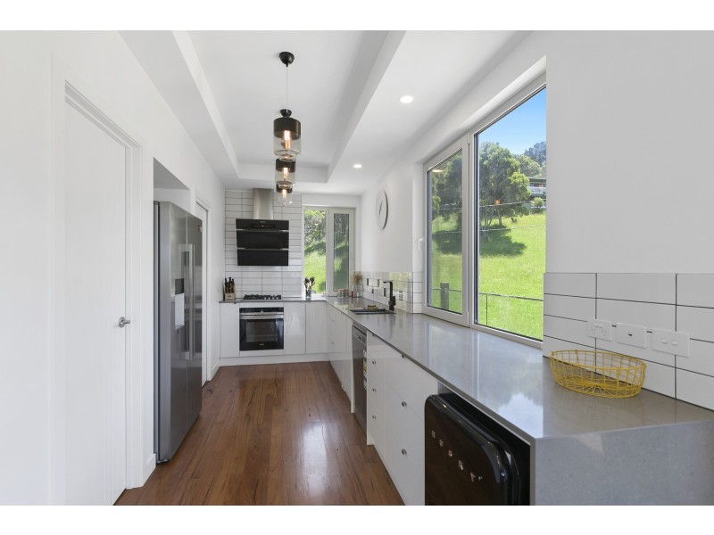 19 Sarsfield Street, Separation Creek VIC 3221