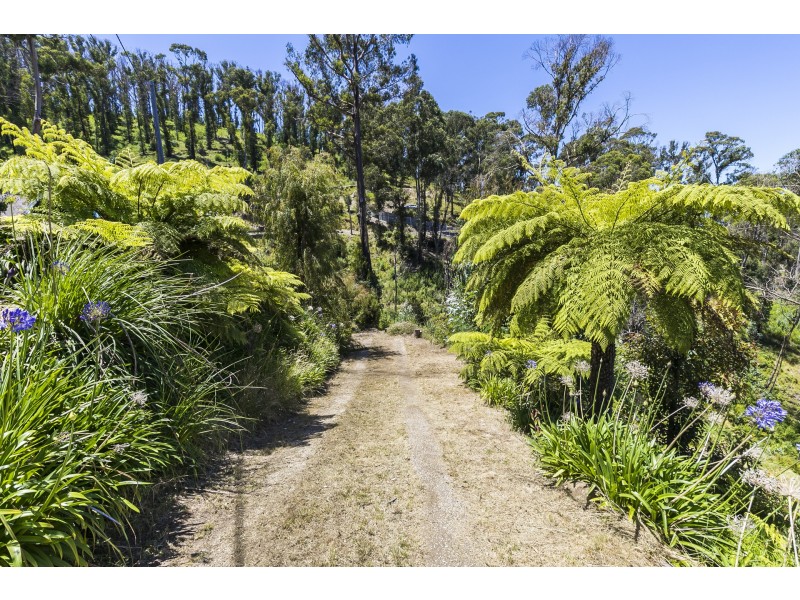 24 Karingal Drive, Wye River VIC 3221