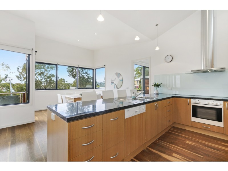 12 Normanby Terrace, Lorne VIC 3232