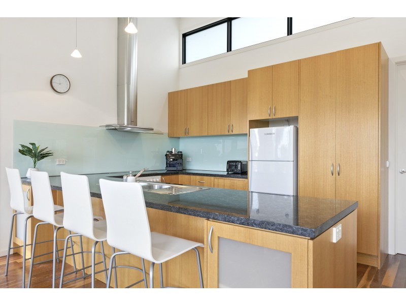 12 Normanby Terrace, Lorne VIC 3232