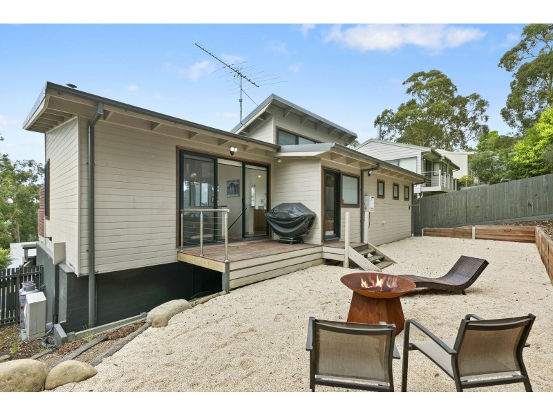 12 Normanby Terrace, Lorne VIC 3232