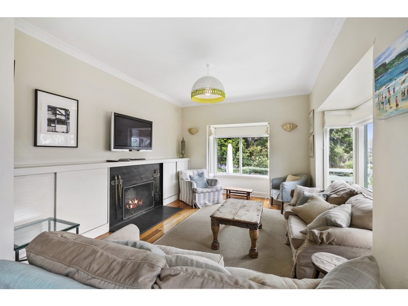 11 Bay Street, Lorne VIC 3232