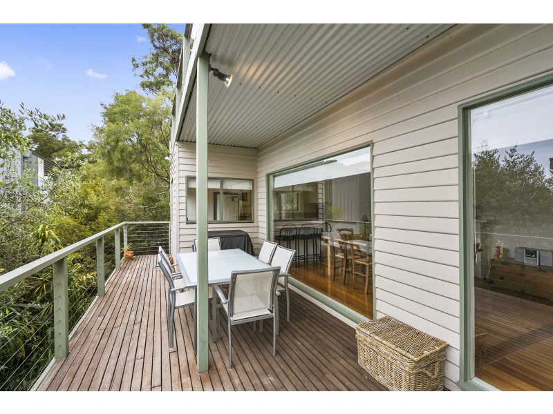 11 Bay Street, Lorne VIC 3232