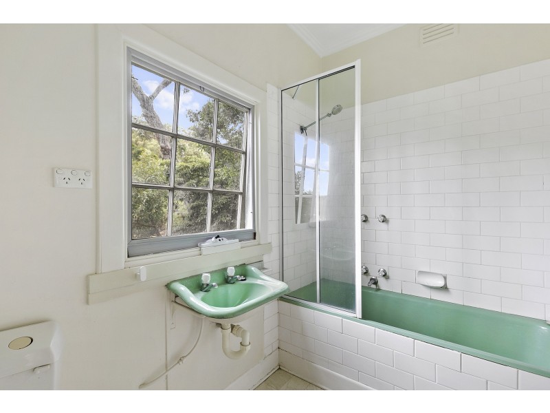 11 Bay Street, Lorne VIC 3232