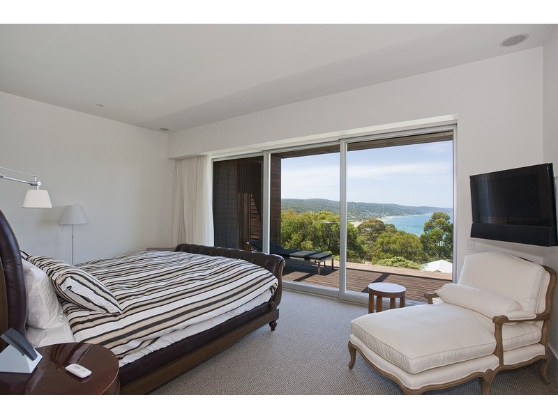 1  Roadknight Street, Lorne VIC 3232