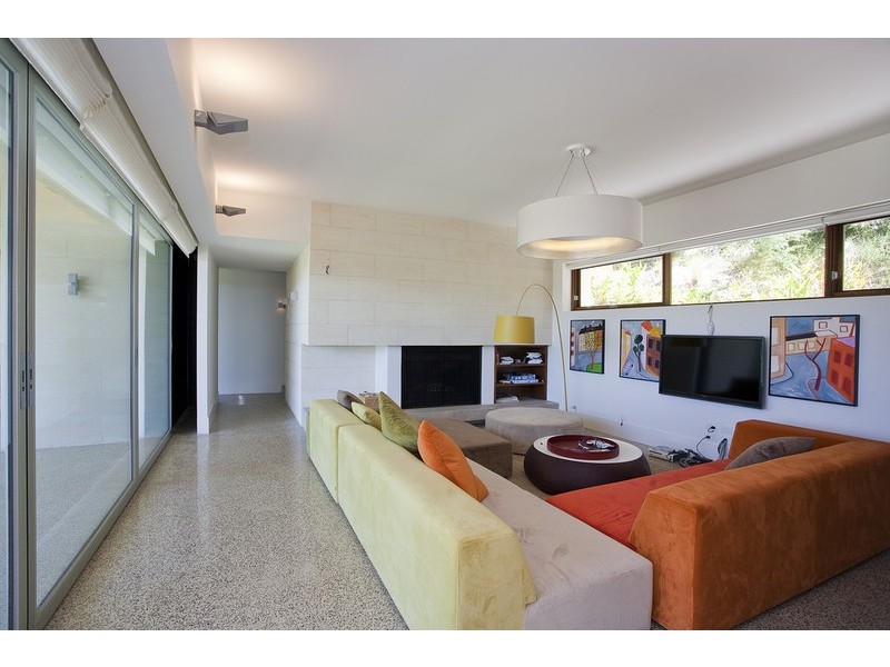 1  Roadknight Street, Lorne VIC 3232