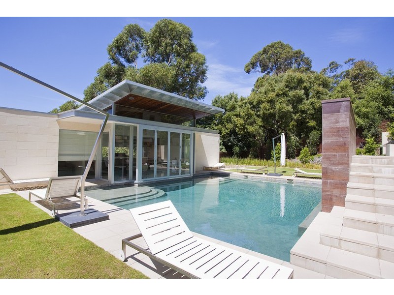 1  Roadknight Street, Lorne VIC 3232