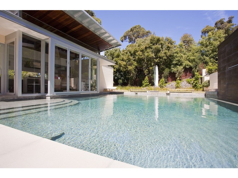 1  Roadknight Street, Lorne VIC 3232