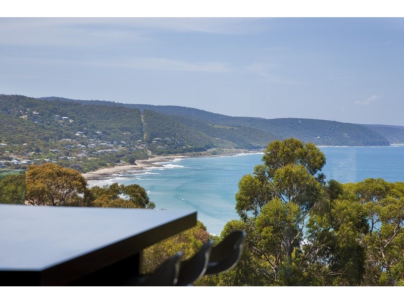 1  Roadknight Street, Lorne VIC 3232