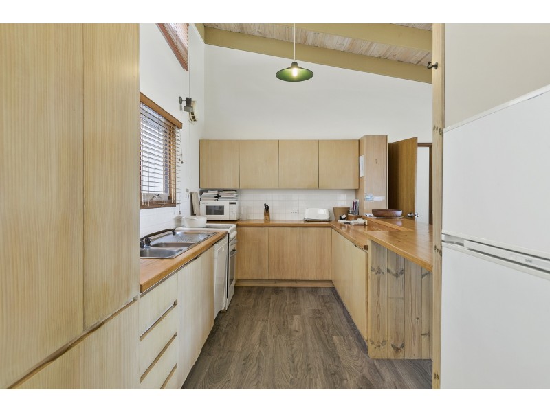 9 Tradewinds Avenue, Lorne VIC 3232