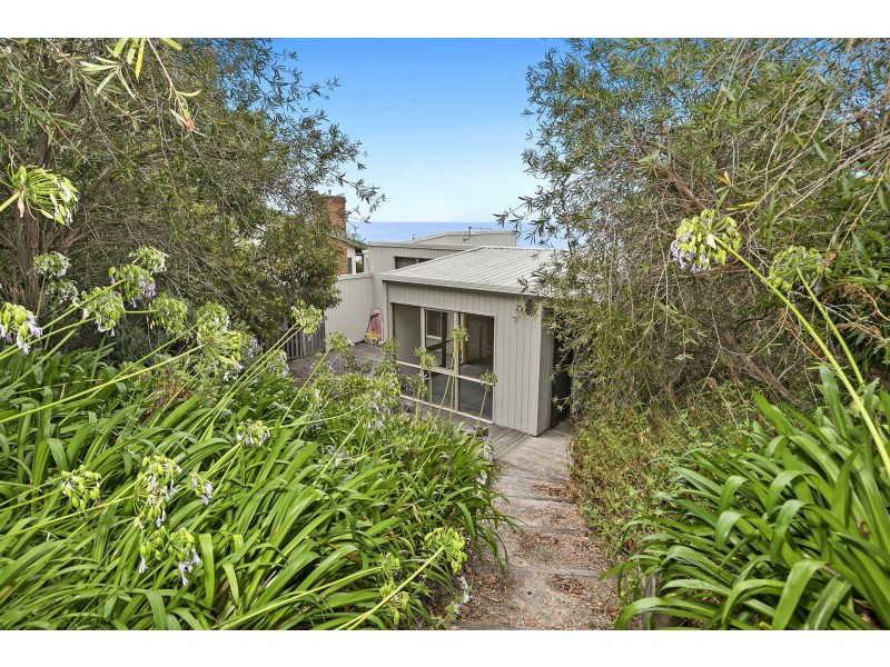 9 Tradewinds Avenue, Lorne VIC 3232