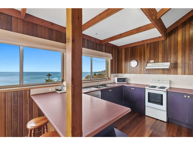 18 Dorman Street, Lorne VIC 3232