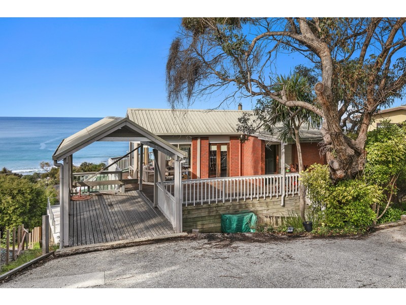 18 Dorman Street, Lorne VIC 3232