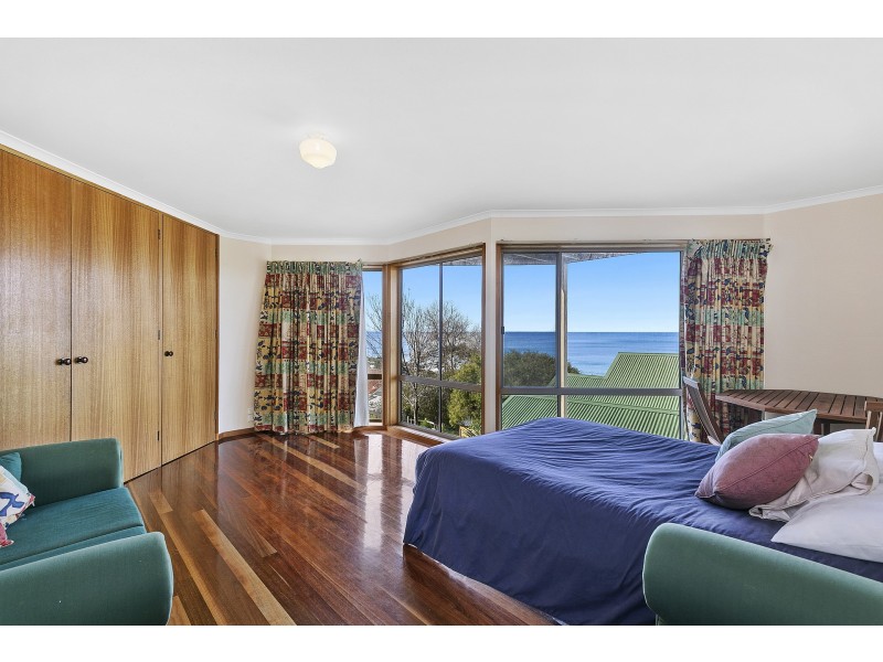 18 Dorman Street, Lorne VIC 3232