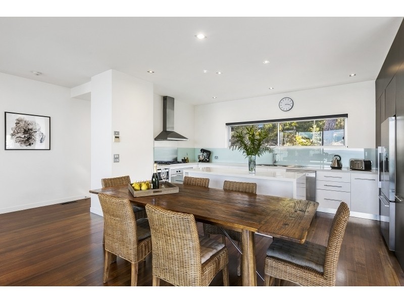 25 Toorak Terrace, Lorne VIC 3232