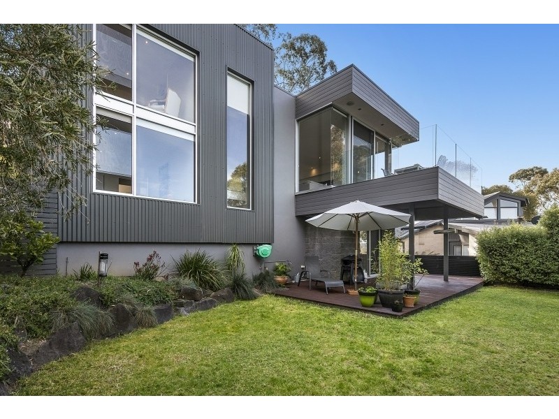 25 Toorak Terrace, Lorne VIC 3232