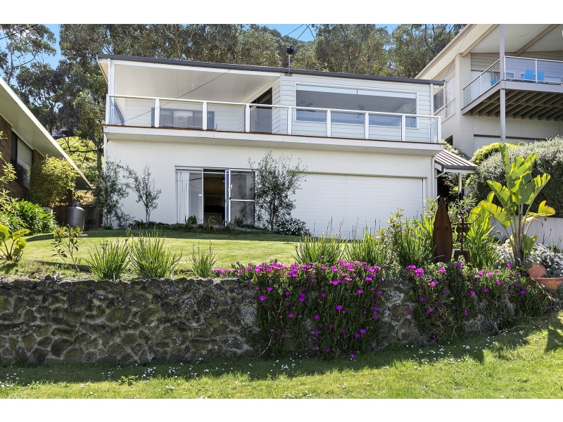 10 Tradewinds Avenue, Lorne VIC 3232